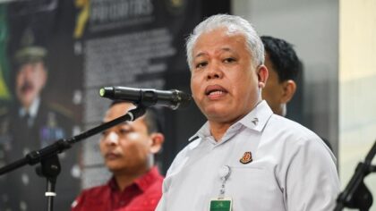 Kejagung usut kasus dugaan korupsi pengadaan laptop di Kemendikbudristek 2019-2023. (ANTARA FOTO/BAYU PRATAMA S)
