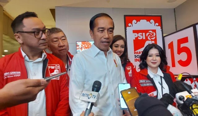 Jokowi dan Dinamika Posisi Kaesang. photo bonepos