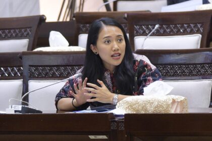 Golkar Santai Respons Isu Jokowi Jadi Ketum PSI. Anggota Komisi XI DPR RI Fraksi Partai Golkar, Puteri Komarudin. Foto: Munchen/vel.
