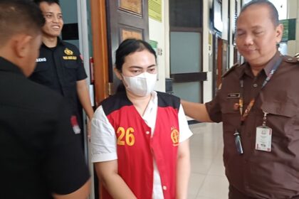 Istri Makelar Judol beli Lexus, BMW, iPhone bahkan Hingga Berlian