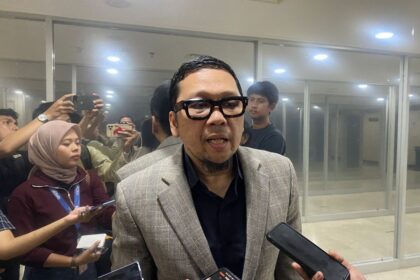 Wakil Ketua Baleg DPR RI Ahmad Doli Kurnia saat ditemui di Gedung DPR RI, Senin (11/11/2024).(KOMPAS.com/Tria Sutrisna)