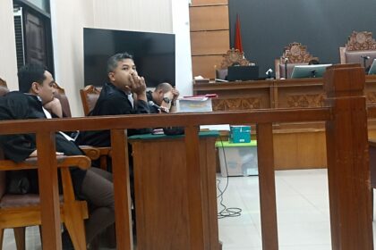 Jaksa Penuntut Umum (JPU) memcecar pertanyaan kepada saksi ahli dalam persidangan judol komdigi(Hafizh Wahyu Darmawan)