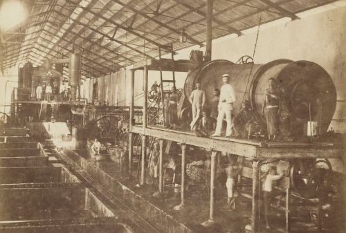 Instalasi Pabrik Gula di Jawa pada 1895. (Foto : KITLV).