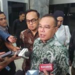 Wakil Ketua DPR Sufmi Dasco Ahmad mengatakan Presiden Prabowo Subianto memberi abolisi untuk Tom Lembong dan amnesti untuk Sekjen PDIP Hasto Kristiyanto. (CNN Indonesia/Thohirin)