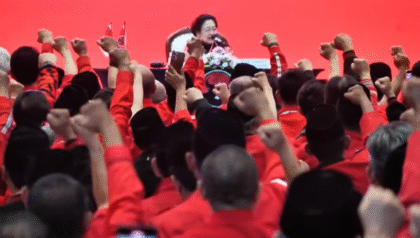 Drama Haru Kongres PDI-P: Hasto Kristiyanto Bebas Amnesti, Sambut Megawati dengan Isak Tangis
