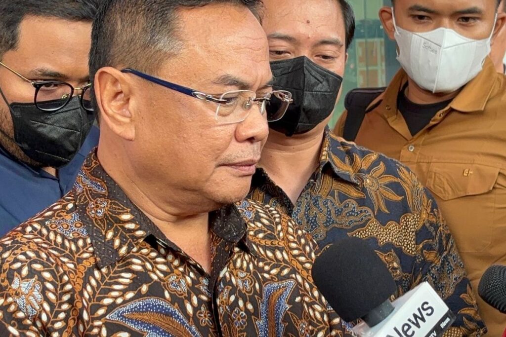 Bupati Pati Sudewo usai diperiksa Komisi Pemberantasan Korupsi (KPK) di Gedung Merah Putih, Jakarta, Rabu (27/8/2025).(KOMPAS.com/HARYANTI PUSPA SARI)