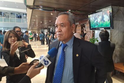 Wakil Ketua Umum Partai Demokrat Benny K Harman saat ditemui di Gedung DPR, Senayan, Jakarta, Rabu (16/8/2023).(KOMPAS.com/ADHYASTA DIRGANTARA)
