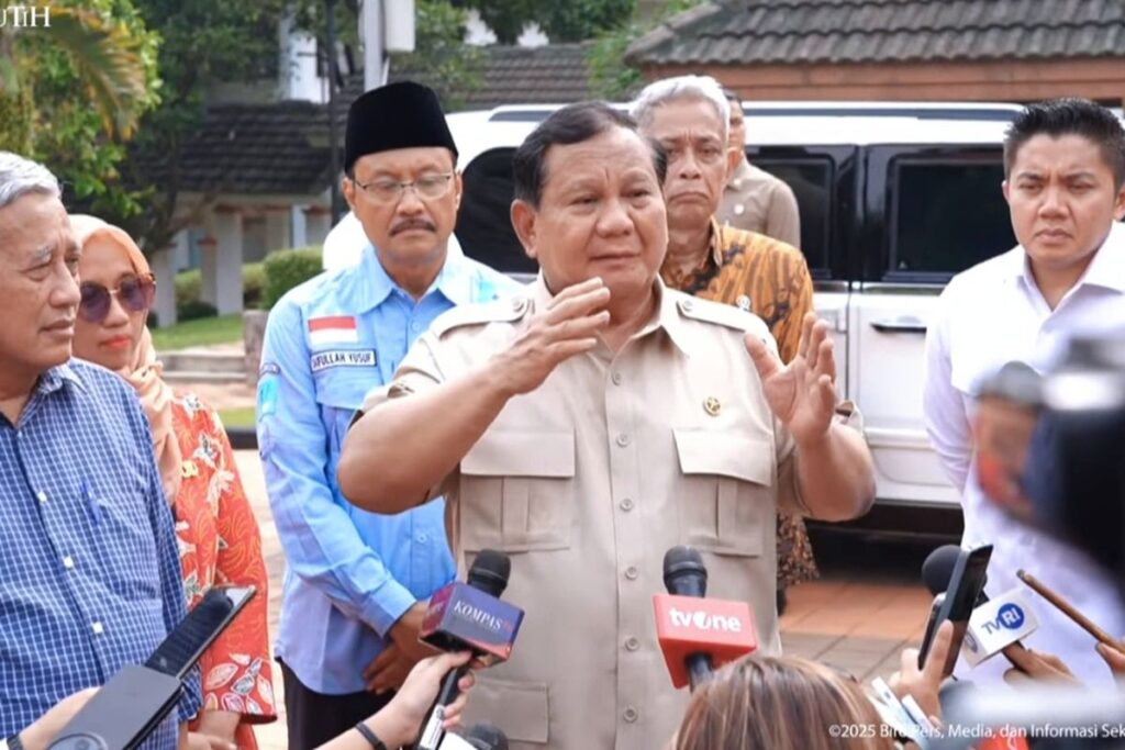 Presiden Prabowo Subianto saat memberikan keterangan pers usai mengunjungi SRMA 10 Margaguna, Jakarta Selatan, Kamis (11/9/2025).(Dok. Sekretariat Presiden )