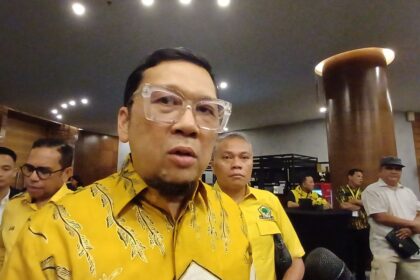 Wakil Ketua Umum (Waketum) Partai Golkar Ahmad Doli Kurnia usai hadiri acara Bimtek Partai Golkar di Kawasan Jakarta Barat, Senin (22/9/2025).(KOMPAS.com/Rahel