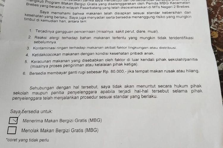 Surat pernyataan yang diterbitkan Madrasah Tsanawiyah (MTs) Negeri 2 Brebes, Jawa Tengah, menuai kontroversi karena isinya meminta orangtua siswa untuk tidak menggugat sekolah apabila anak mereka mengalami keracunan akibat program Makanan Bergizi Gratis (MBG). Dok. Warga Brebes
