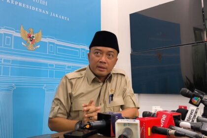 Menteri Sekretariat Negara (Mensesneg) Prasetyo Hadi di Kompleks Istana, Jakarta, Jumat (19/9/2025). (KOMPAS.com/Rahel)