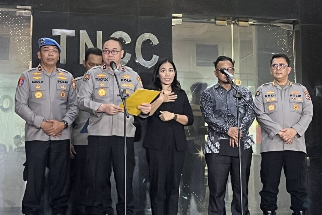 Kepala Biro Penerangan Masyarakat (Karopenmas) Divhumas Polri Brigjen Pol. Trunoyudo Wisnu Andiko dalam konferensi pers, di gedung TNCC Polri, Rabu (3/9/2025).(KOMPAS.com / IRFAN KAMIL)
