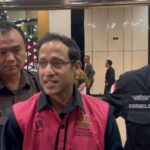 nadiem makarim usai diperiksa kejagung (Liputan6.com/nanda perdana putra)