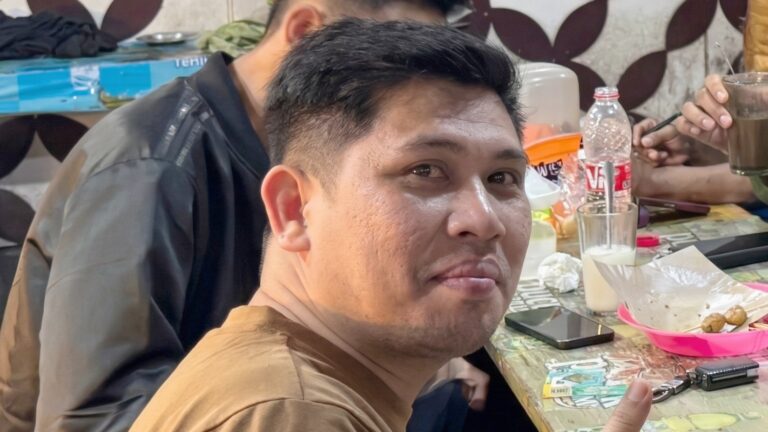 Tata Maulana, Headlinesia