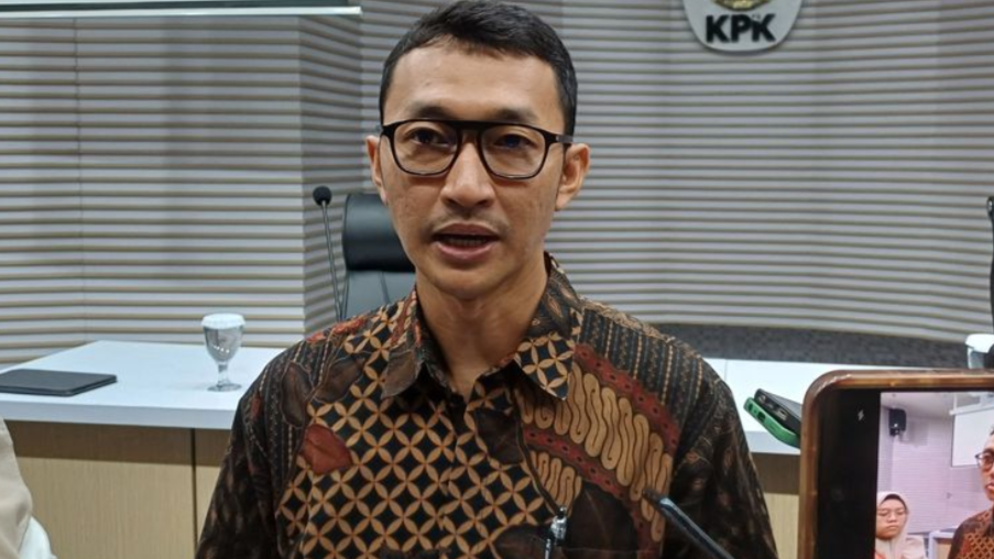 Anggota Tim Jubir KPK Budi Prasetyo dalam keterangan Pers beberapa waktu lalu. foto: Tangkapan Layar kompas.com