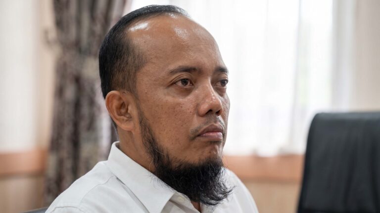 Ferry Yunanda saat memberikan keterangan sebagai saksi di Persidangan Dugaan Korupsi di Dinas PUPR PKPP Provinsi Riau.