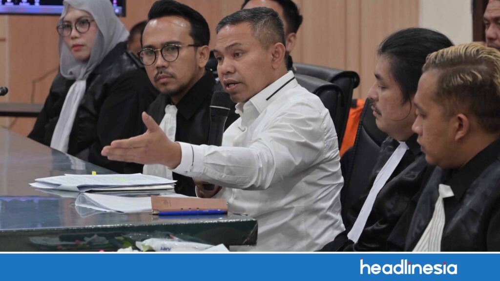 Abdul Wahid saat memberikan tanggapan di Pengadilan Negeri Pekanbaru. Headlinesia.com - Amriyadi