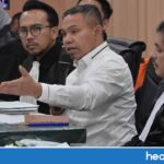 Abdul Wahid saat memberikan tanggapan di Pengadilan Negeri Pekanbaru. Headlinesia.com - Amriyadi