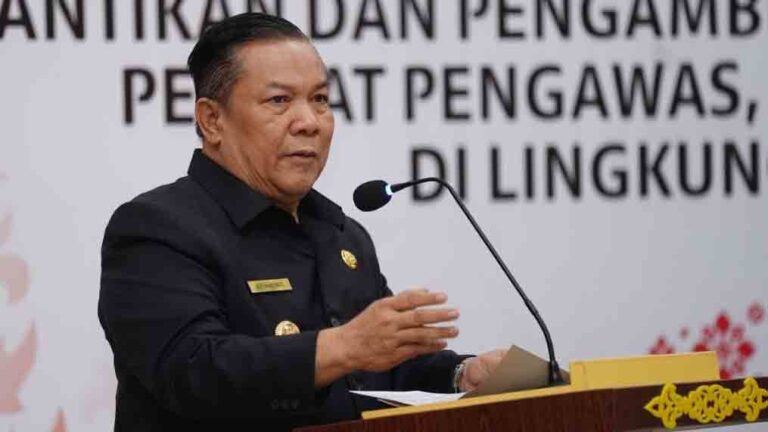 SF Hariyanto Marahi Kadisdik Riau