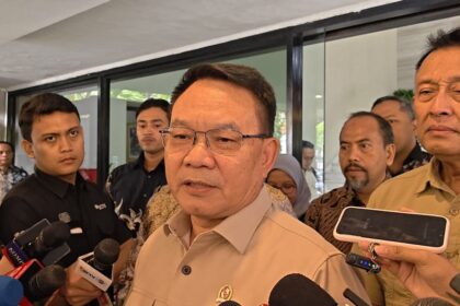 KSP Dudung Abdurachman saat ditemui di Istana, Jakarta, Selasa (5/5/2026). (KOMPAS.com/ADHYASTA DIRGANTARA)