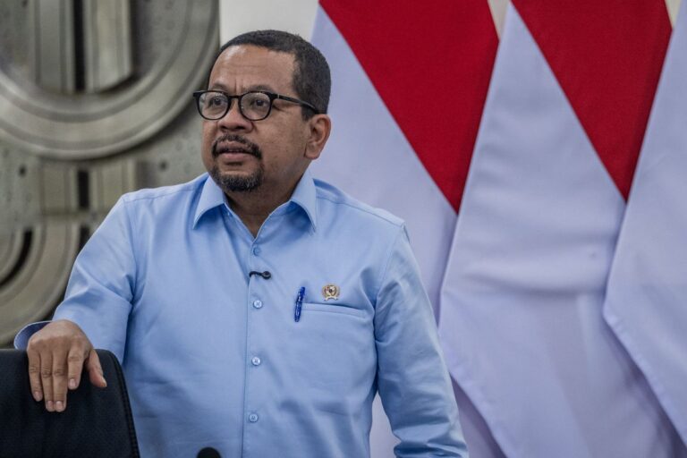 Kepala Badan Komunikasi Pemerintah (Bakom) RI Muhammad Qodari melaporkan bahwa sebanyak 28.390 Satuan Pelayanan Pemenuhan Gizi (SPPG) telah beroperasi di Indonesia untuk menjalankan program MBG.(ANTARA FOTO/Bayu Pratama S.)