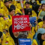 Mahasiswa di Jakarta juga menuntut agar pemerintah menghentikan program Makan Bergizi Gratis. Nurphoto via Getty Images