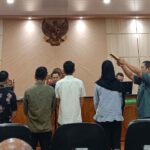 Liza Istri Marjani memberi keterangan dibawah sumpah. Wan Rais/headlinesia
