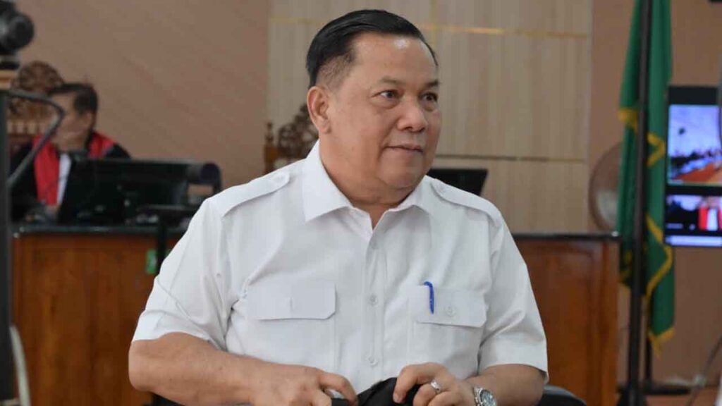 SF Hariyanto saat menjadi saksi pada dugaan korpsi di Dinas PUPR PKPP Provinsi Riau. Amriyadi/headlinesia.com