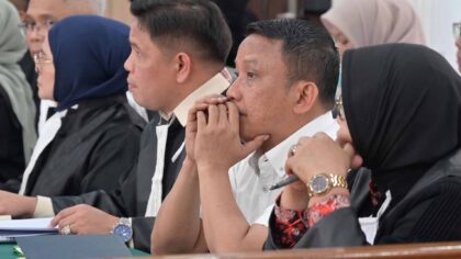 Tiga kesaksian berbeda, marjani bantah tuduhan di sidang dugaan korupsi dinas pupr riau, kamis 4 juni 2026. foto Amriyadi/headlinesia.com