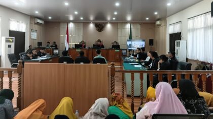Tiga orang saksi memberikan keterangan soal peristiwa 02 November 2025, Menenrangkan Bahwa Dani tidak berada di Kediaman Gubernur. Azizah/headlinesia