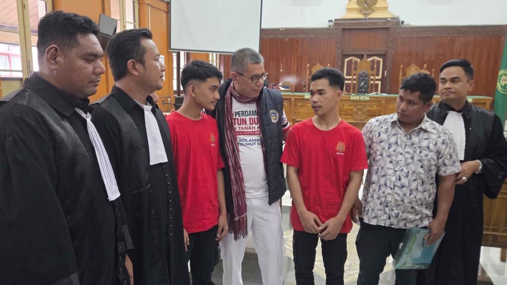 Hinca dan para terdakwa pembelian bbm pertalite jeriken di medan
