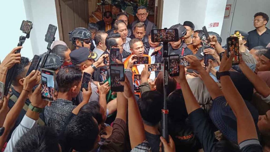 Abdul Wahid akan Ajukan Banding atas putusan hakim pada perkara Dugaan Korupsi di Dinas PUPR PKPP Provinsi RIau. headlinesia/HS