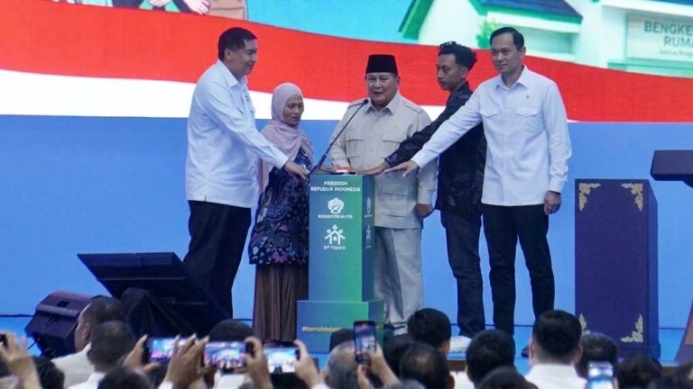 Presiden Prabowo di Batang, Jawa Tengah peresmian Rumah Layak Huni