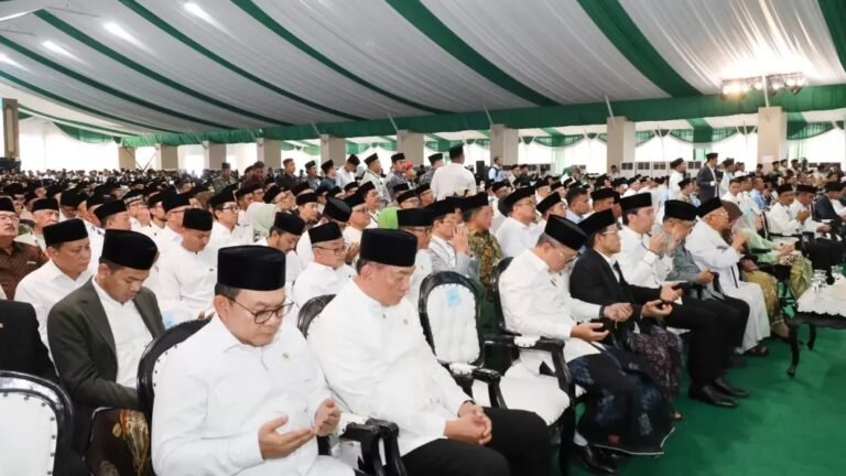 Sejumlah tokoh nasional hadir dalam Muktamar ke-35 Nahdlatul Ulama (NU). Acara berlangsung di Pondok Pesantren Bahrul Ulum, Tambakberas, Jombang, Jawa Timur, Kamis (27/8/2026). Foto: istimewa